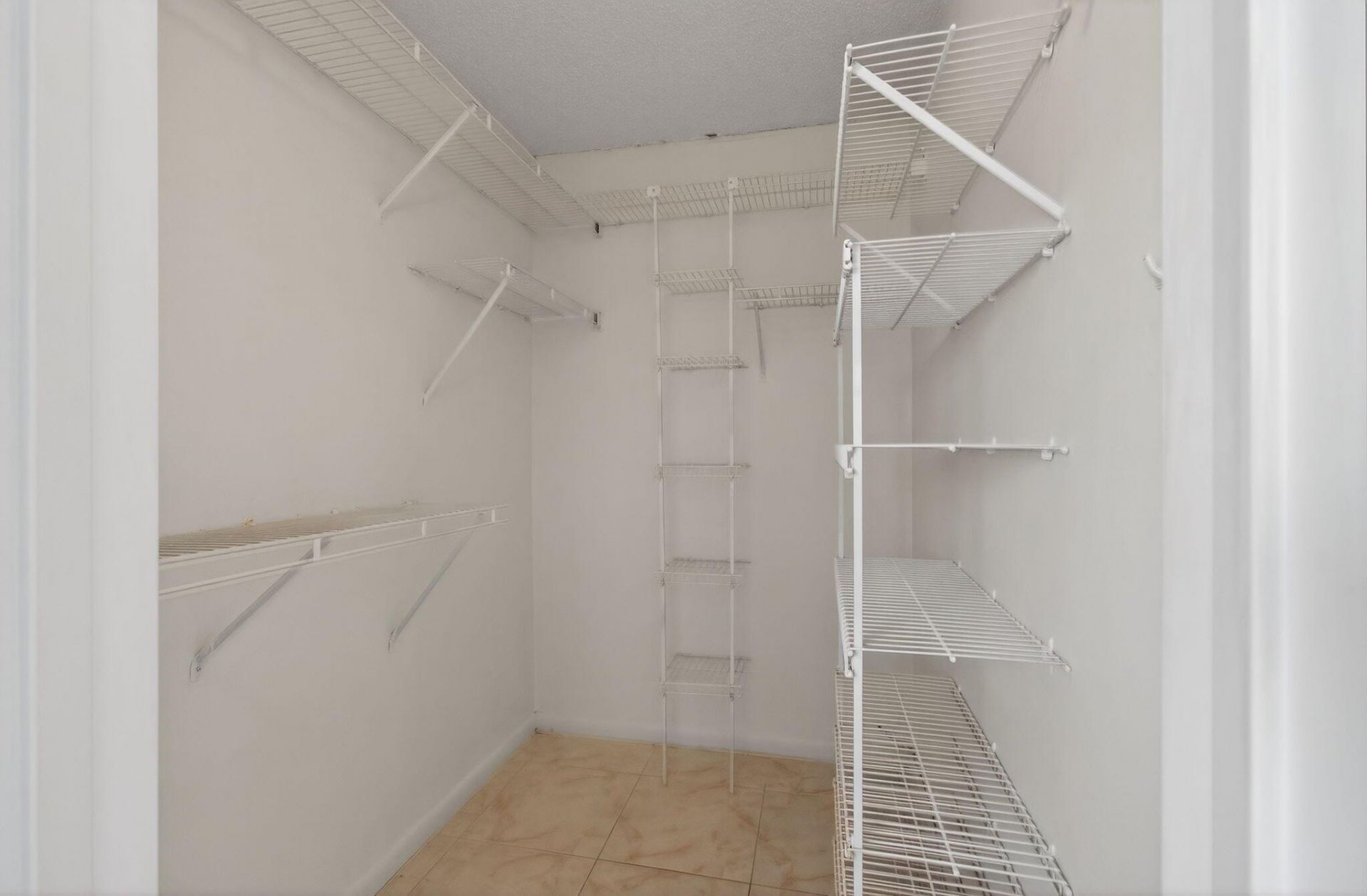 1036 Hythe B, Unit B, Boca Raton, FL 33434 Photo