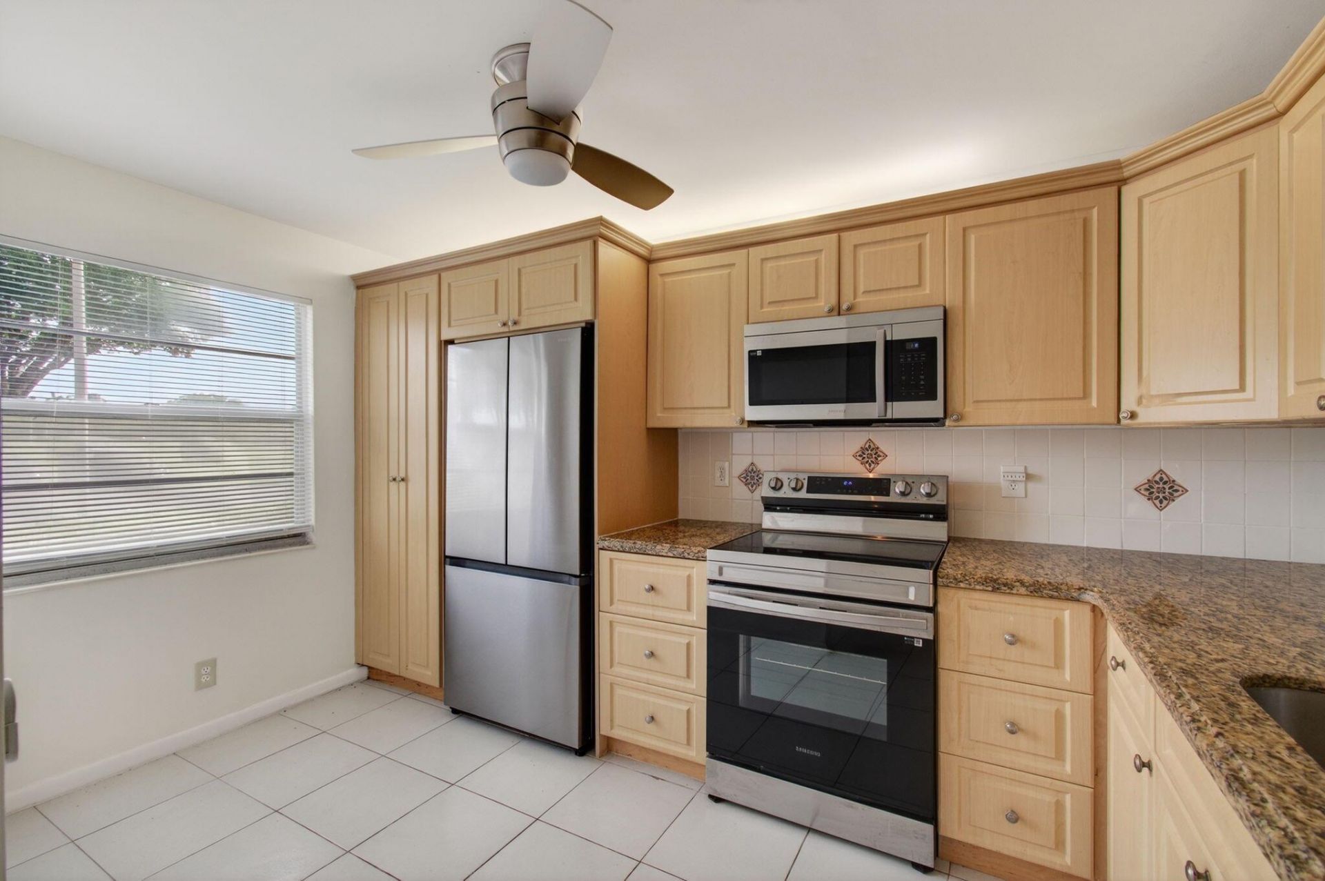 1036 Hythe B, Unit B, Boca Raton, FL 33434 Photo