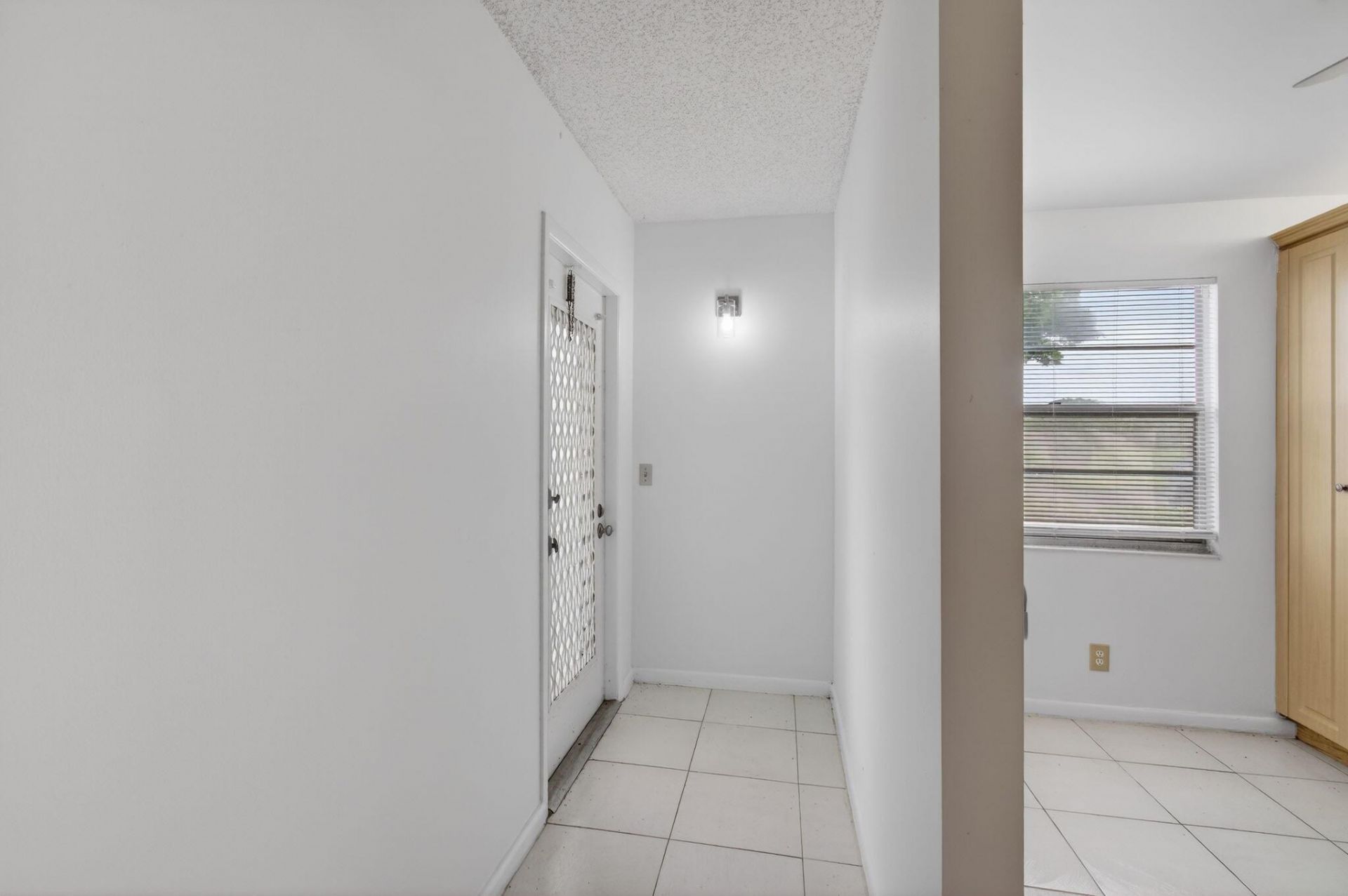 1036 Hythe B, Unit B, Boca Raton, FL 33434 Photo