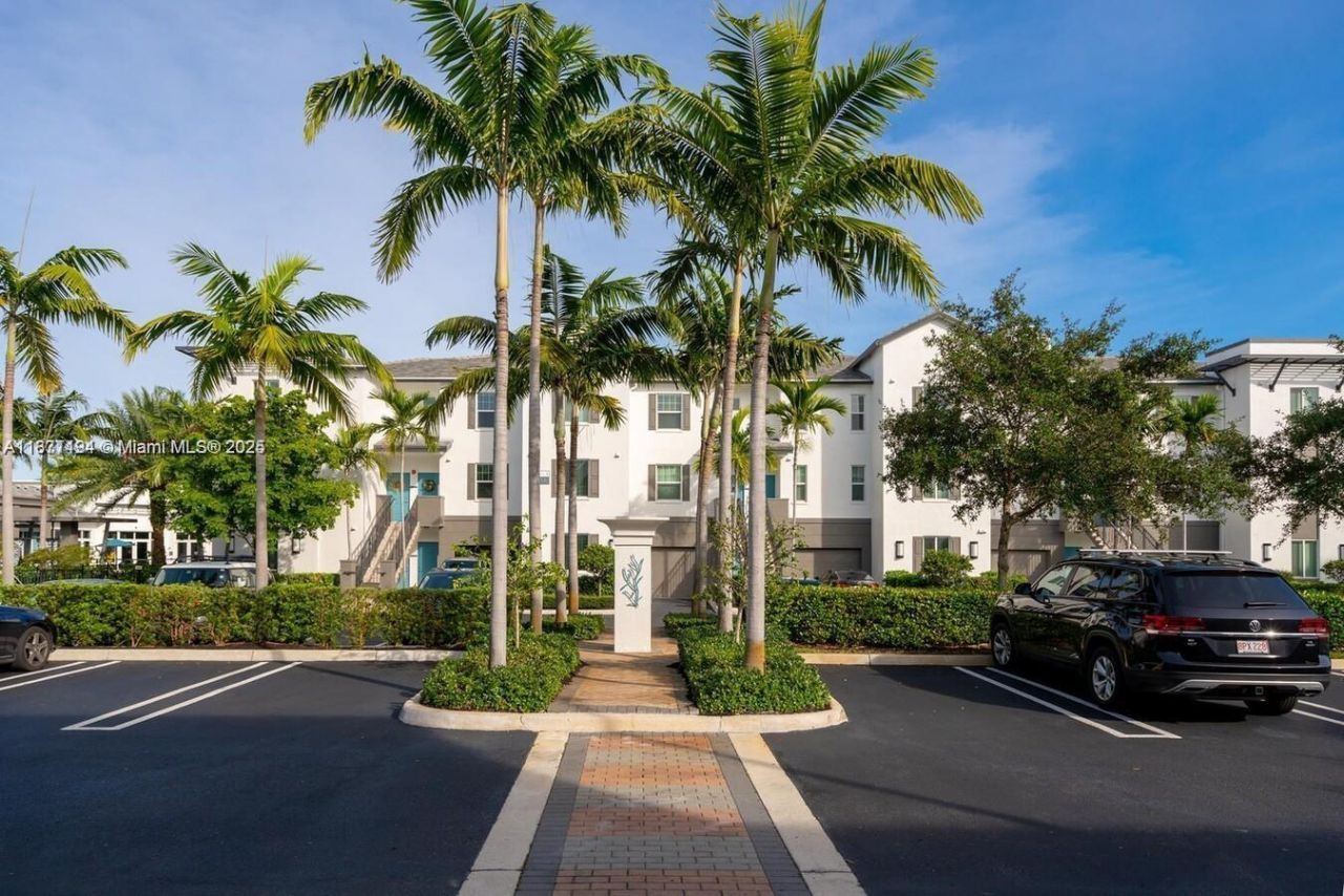 320 Franklin Club Drive, Unit Lauderdale, Delray Beach, FL 33483 Photo