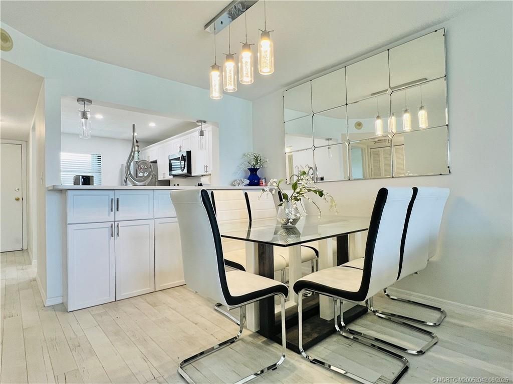 9400 S Ocean Drive, Unit 707, Jensen Beach, FL 34957 Photo