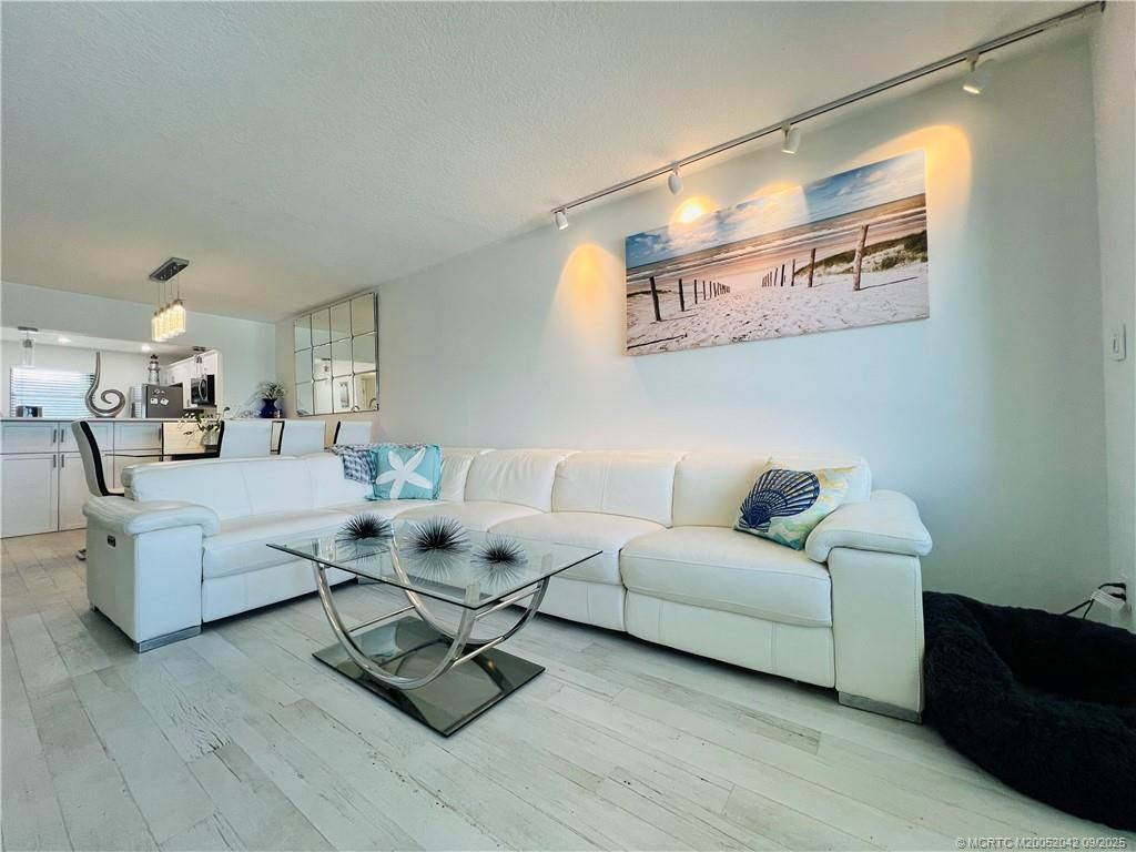 9400 S Ocean Drive, Unit 707, Jensen Beach, FL 34957 Photo