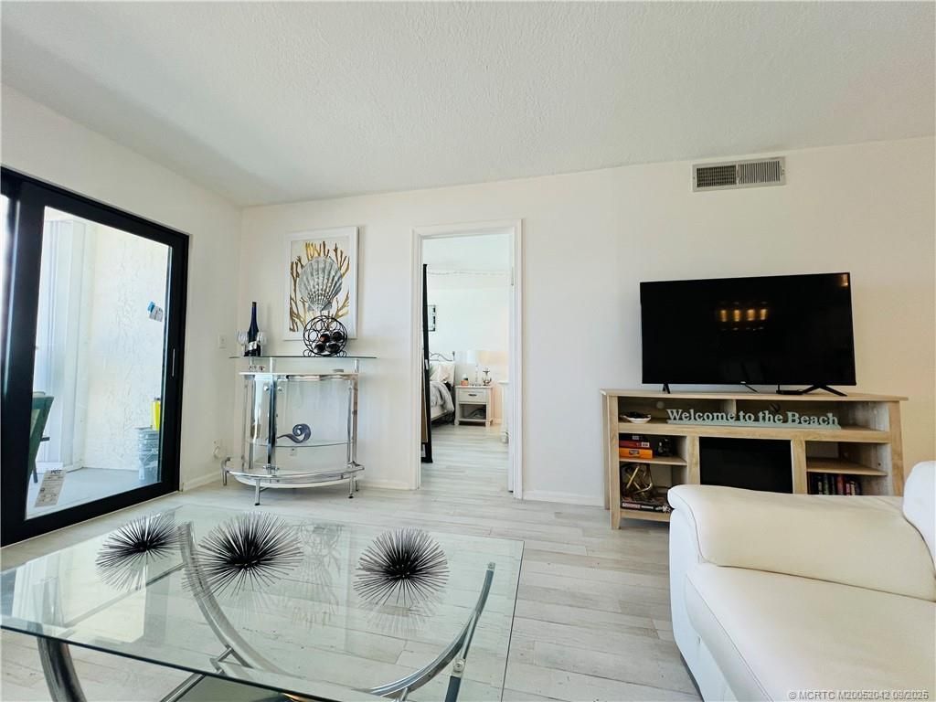 9400 S Ocean Drive, Unit 707, Jensen Beach, FL 34957 Photo