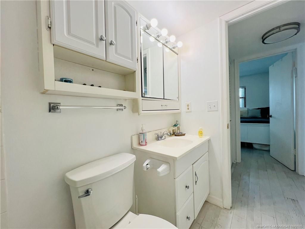 9400 S Ocean Drive, Unit 707, Jensen Beach, FL 34957 Photo