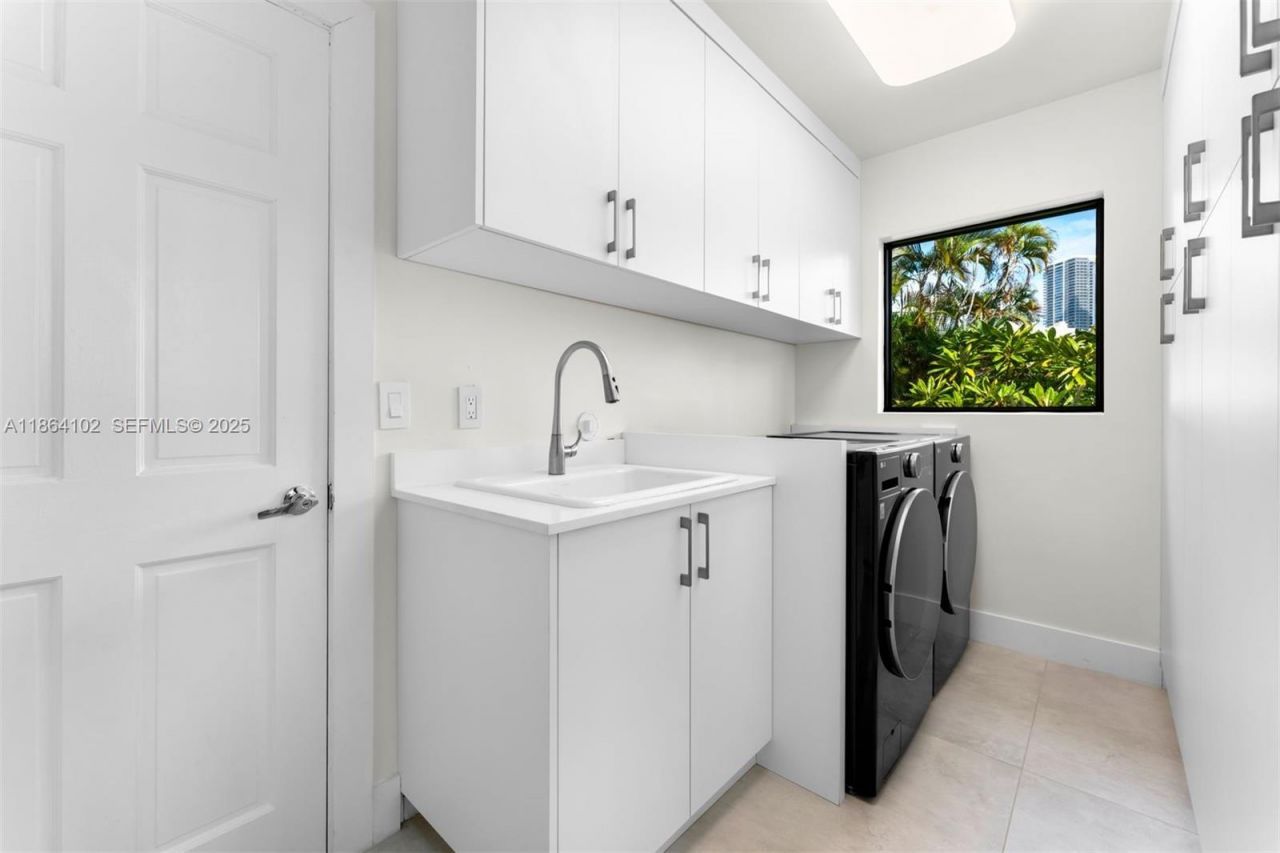 500 Palm Dr, Hallandale Beach, FL 33009 Photo