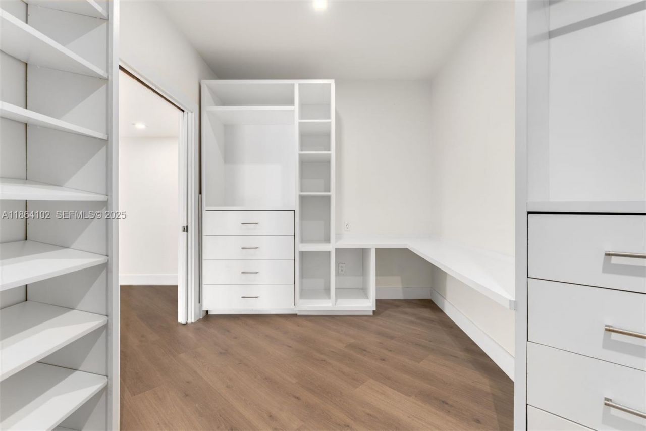 500 Palm Dr, Hallandale Beach, FL 33009 Photo