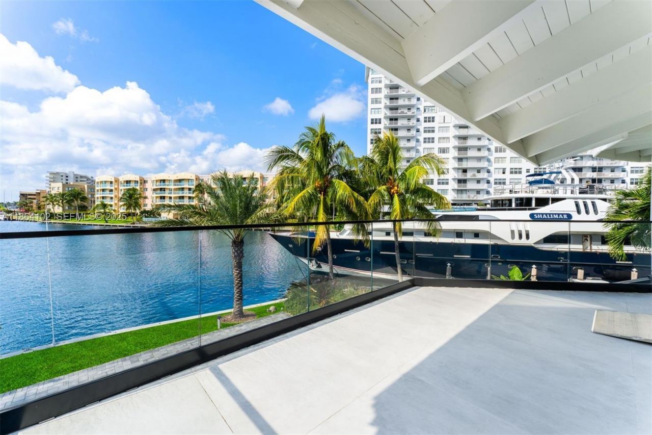 500 Palm Dr, Hallandale Beach, FL 33009 Photo