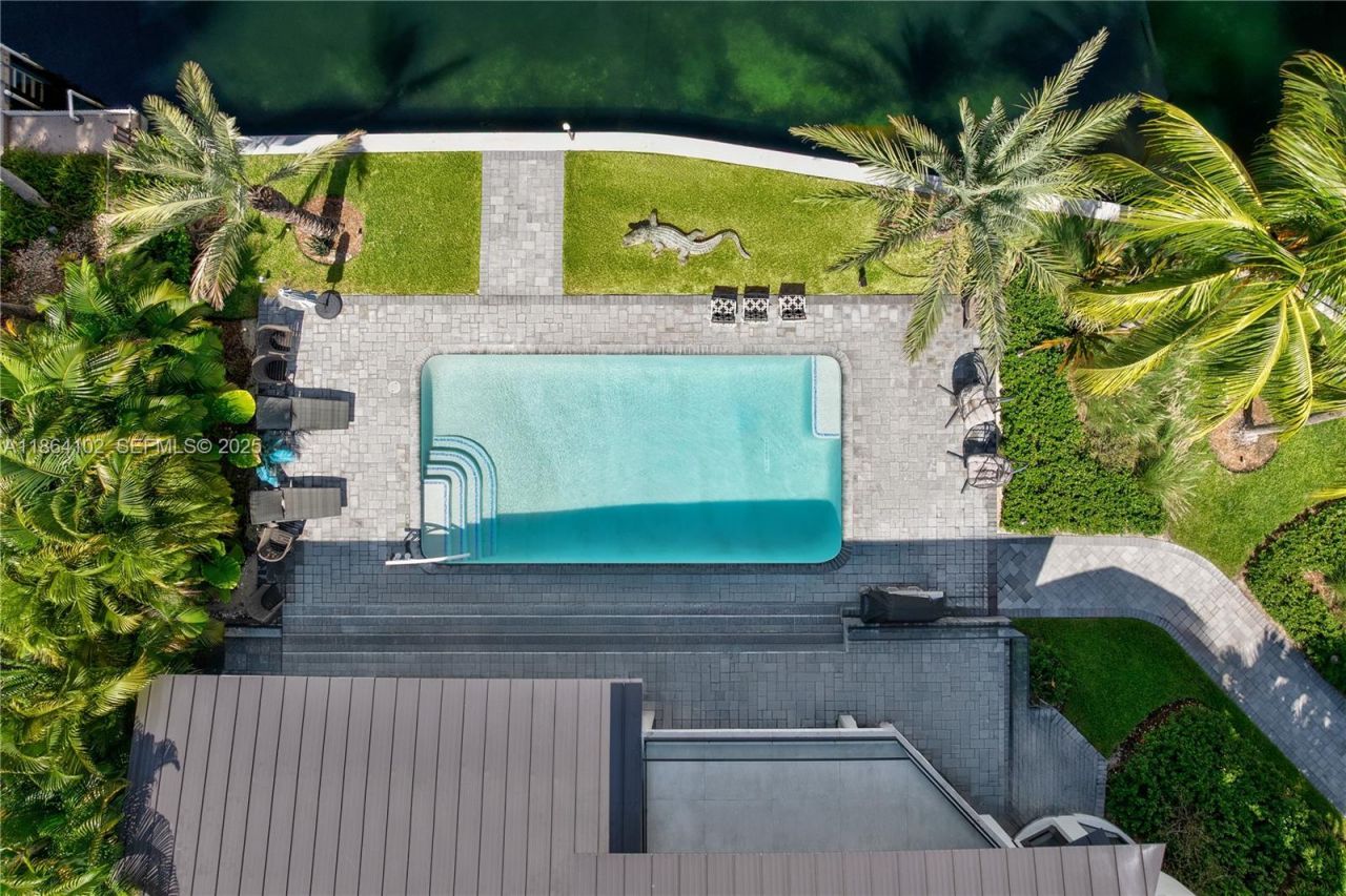 500 Palm Dr, Hallandale Beach, FL 33009 Photo