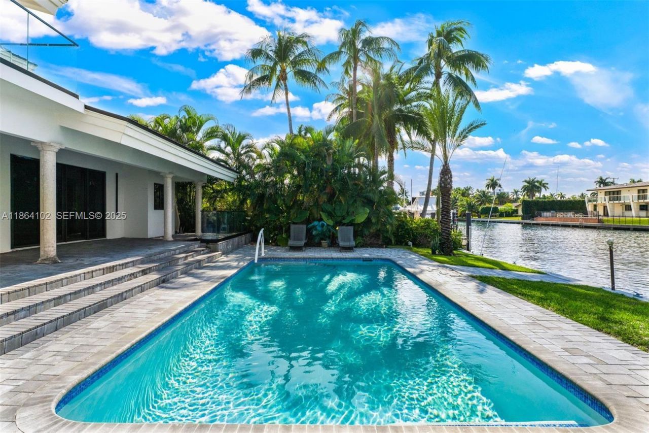 500 Palm Dr, Hallandale Beach, FL 33009 Photo