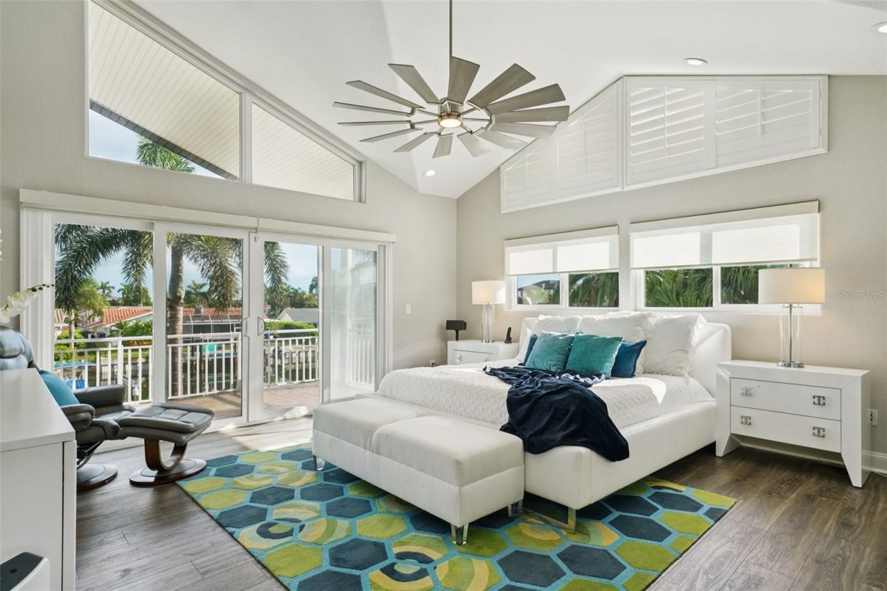 2085 Massachusetts Avenue Ne, Saint Petersburg, FL 33703 Photo