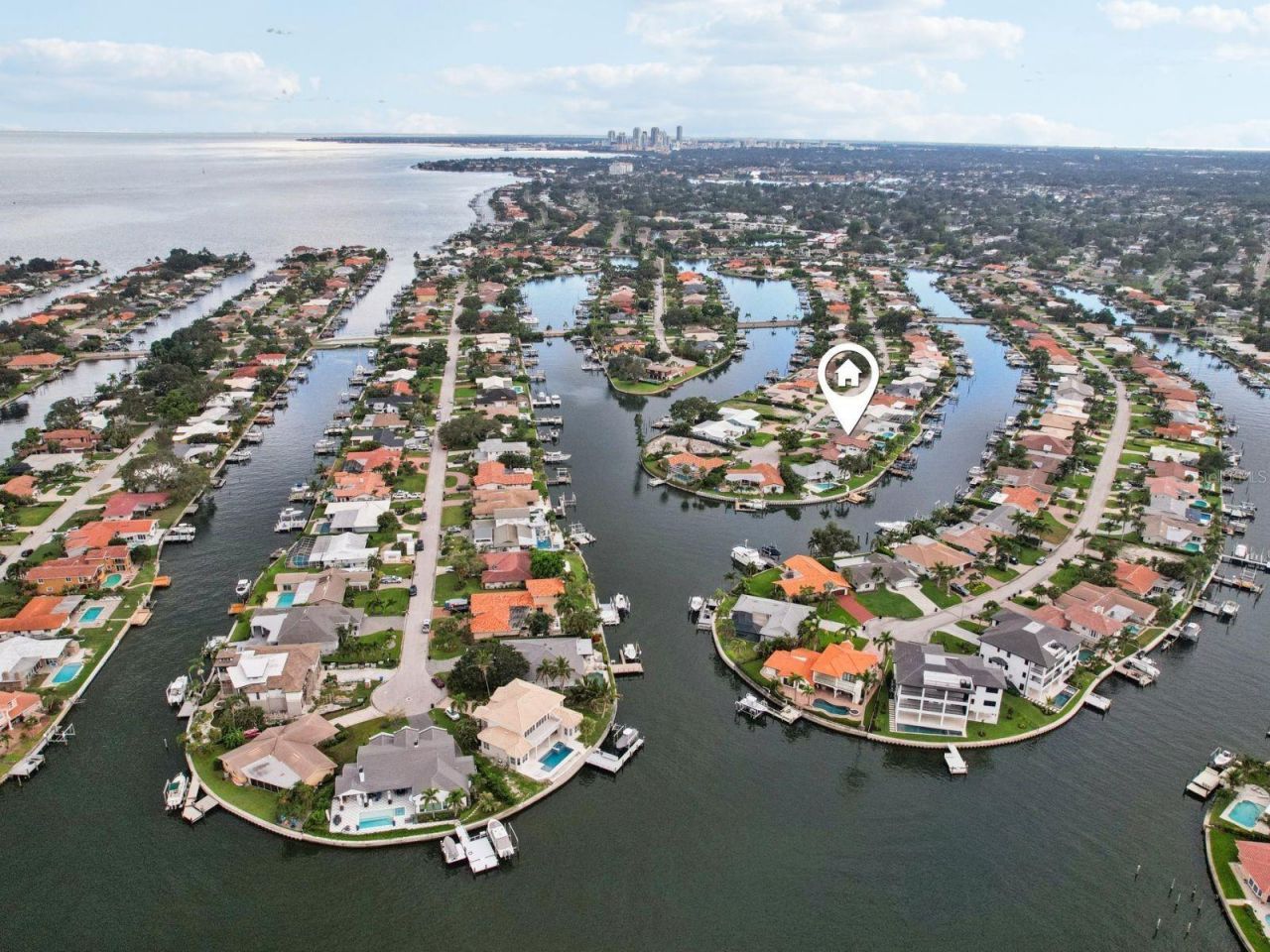 2085 Massachusetts Avenue Ne, Saint Petersburg, FL 33703 Photo