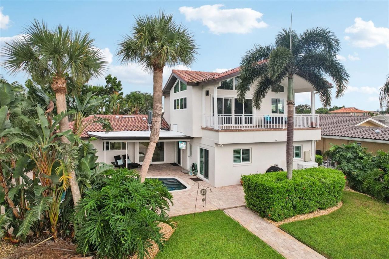 2085 Massachusetts Avenue Ne, Saint Petersburg, FL 33703 Photo