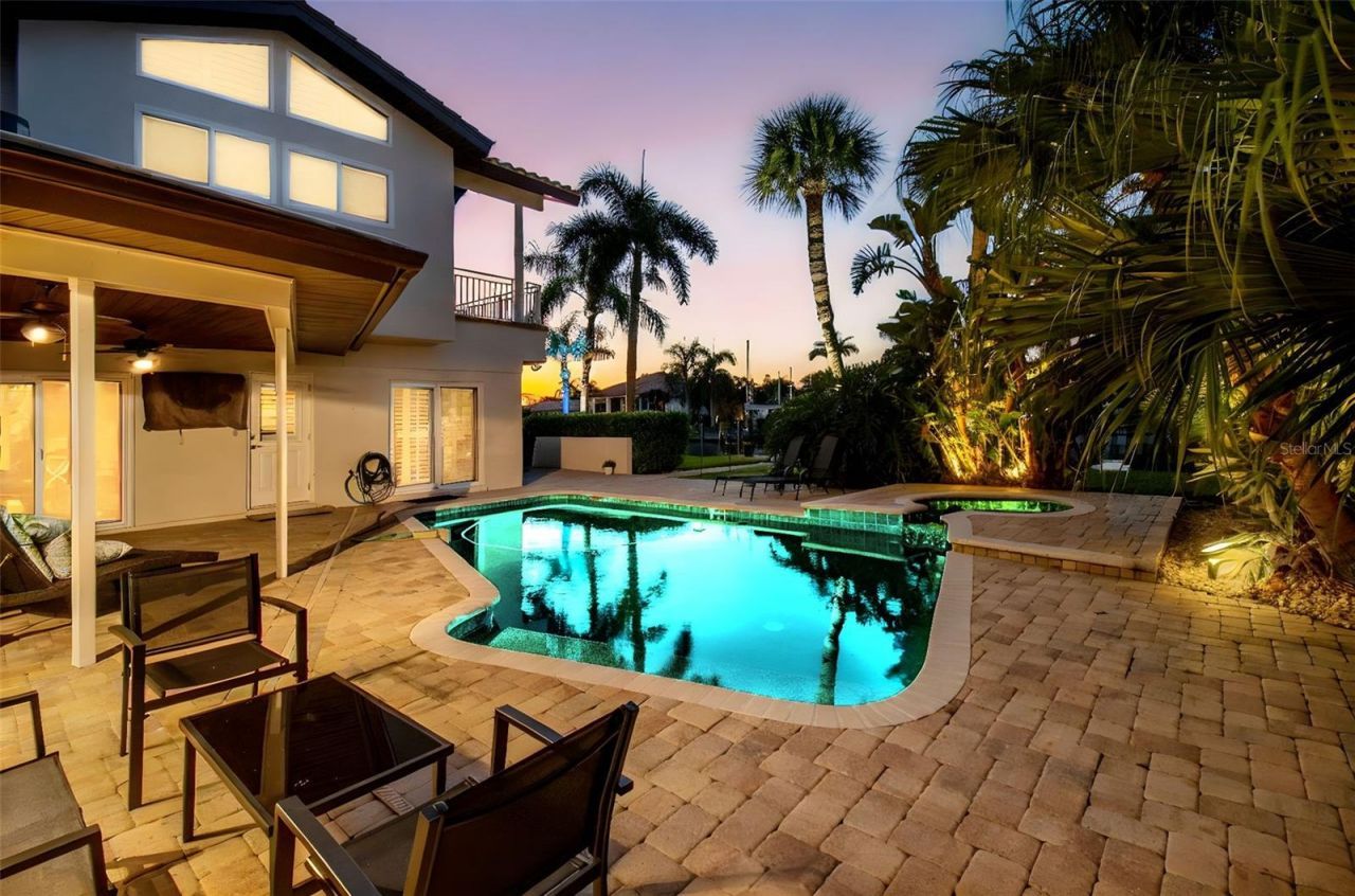 2085 Massachusetts Avenue Ne, Saint Petersburg, FL 33703 Photo