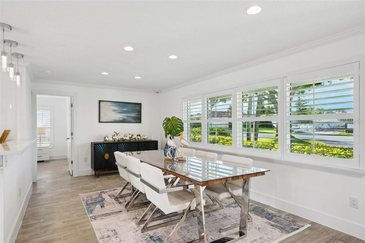 2085 Massachusetts Avenue Ne, Saint Petersburg, FL 33703 Photo