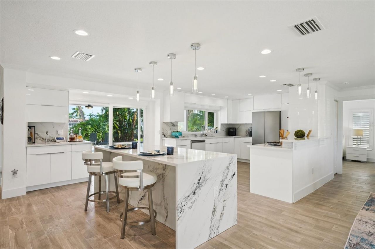 2085 Massachusetts Avenue Ne, Saint Petersburg, FL 33703 Photo