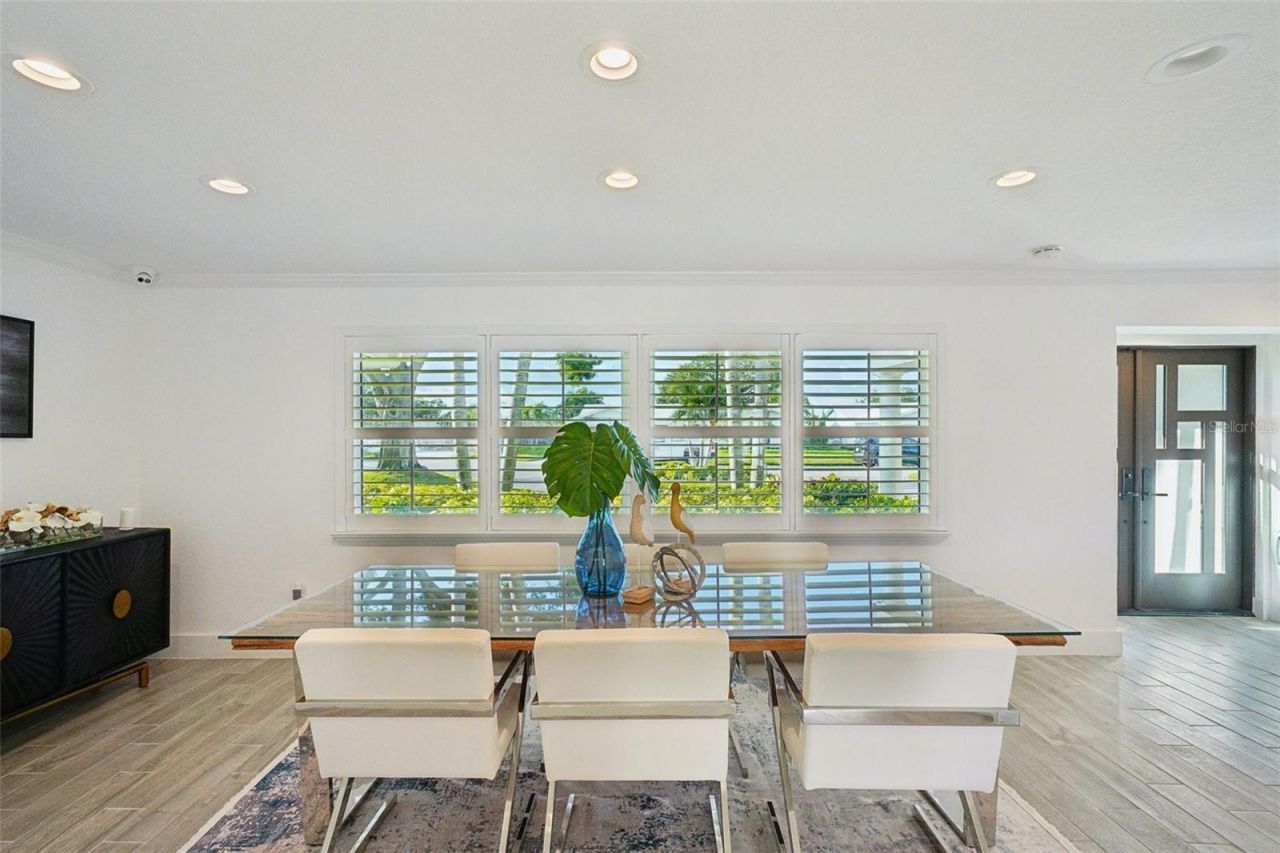 2085 Massachusetts Avenue Ne, Saint Petersburg, FL 33703 Photo