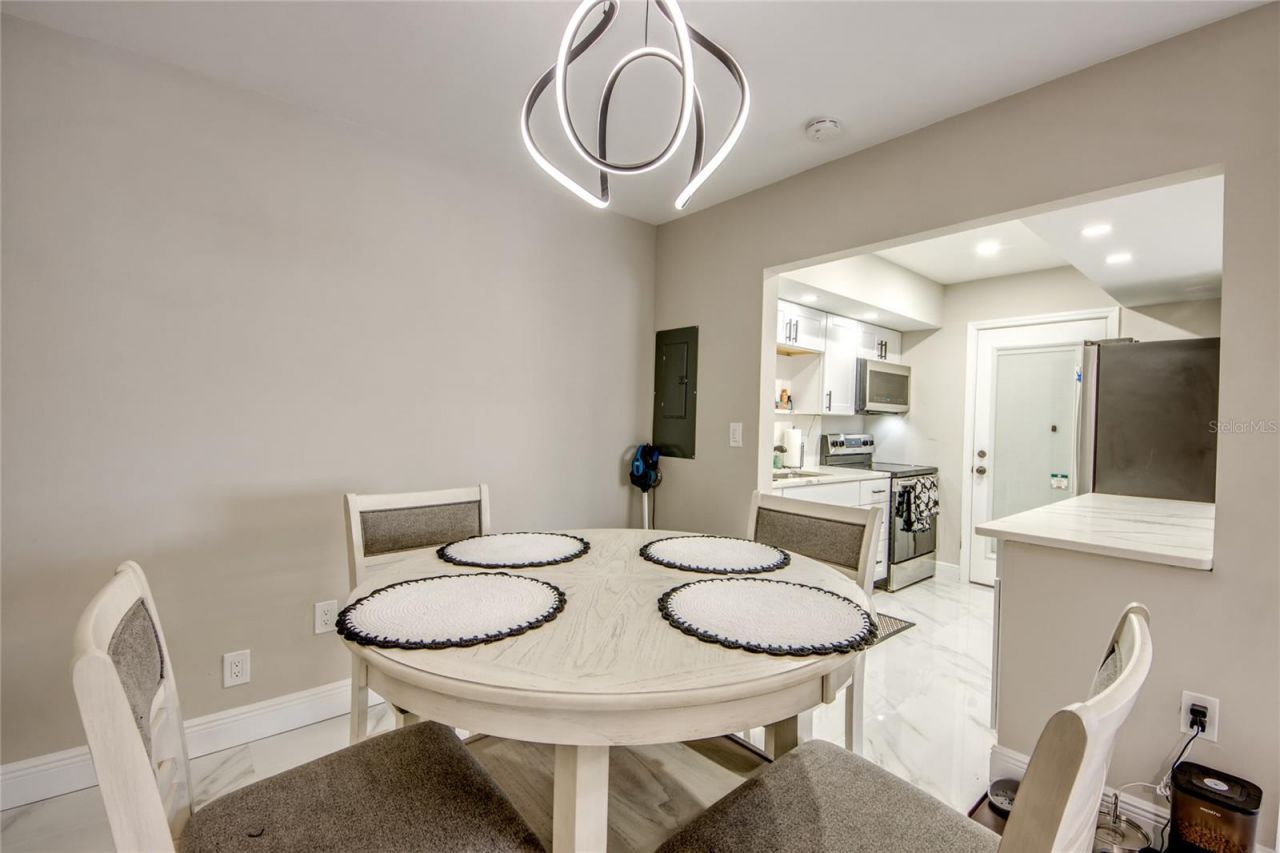 2544 1st Street, Unit 107, Fort Myers, FL 33901 Photo