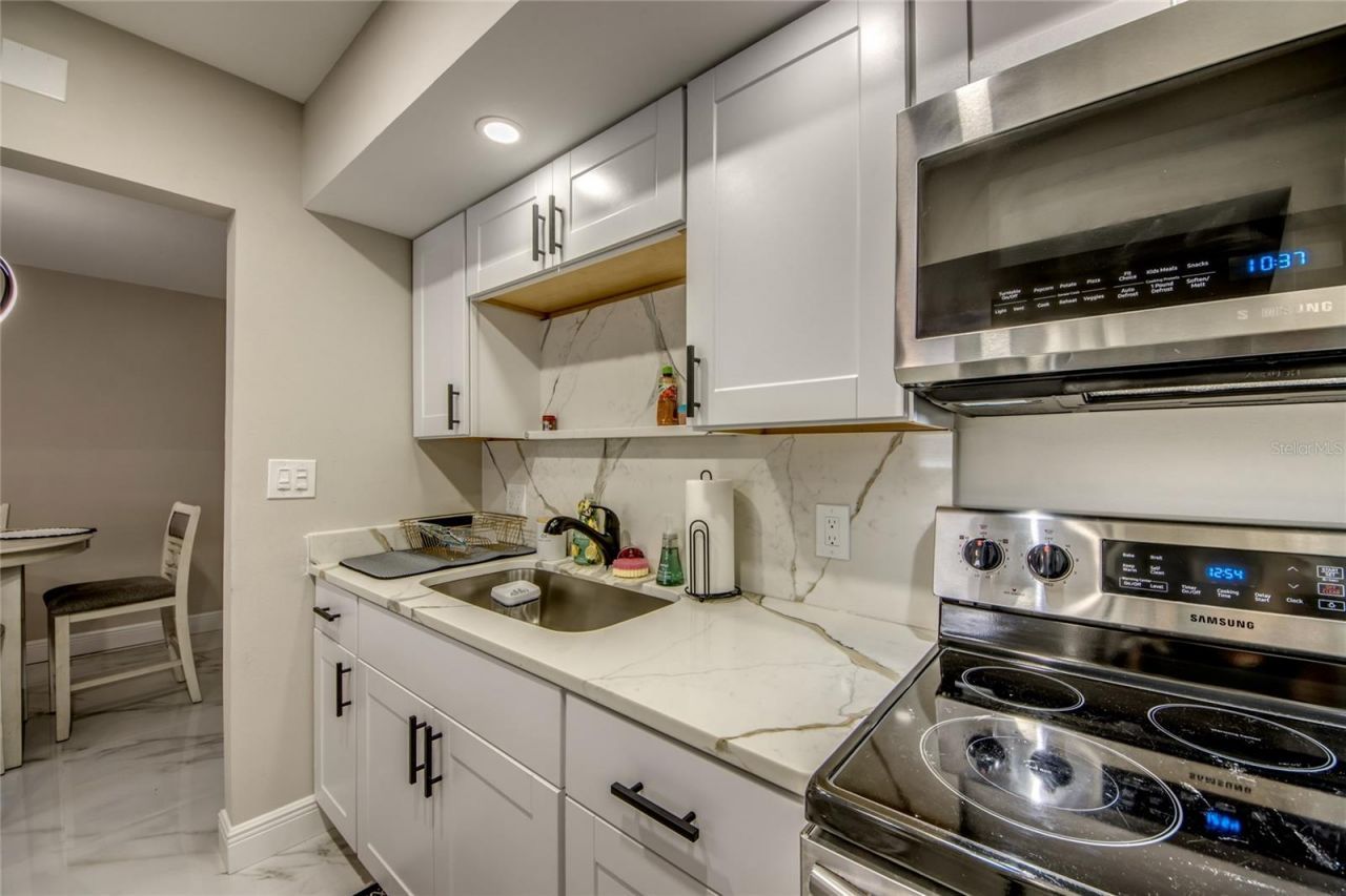 2544 1st Street, Unit 107, Fort Myers, FL 33901 Photo