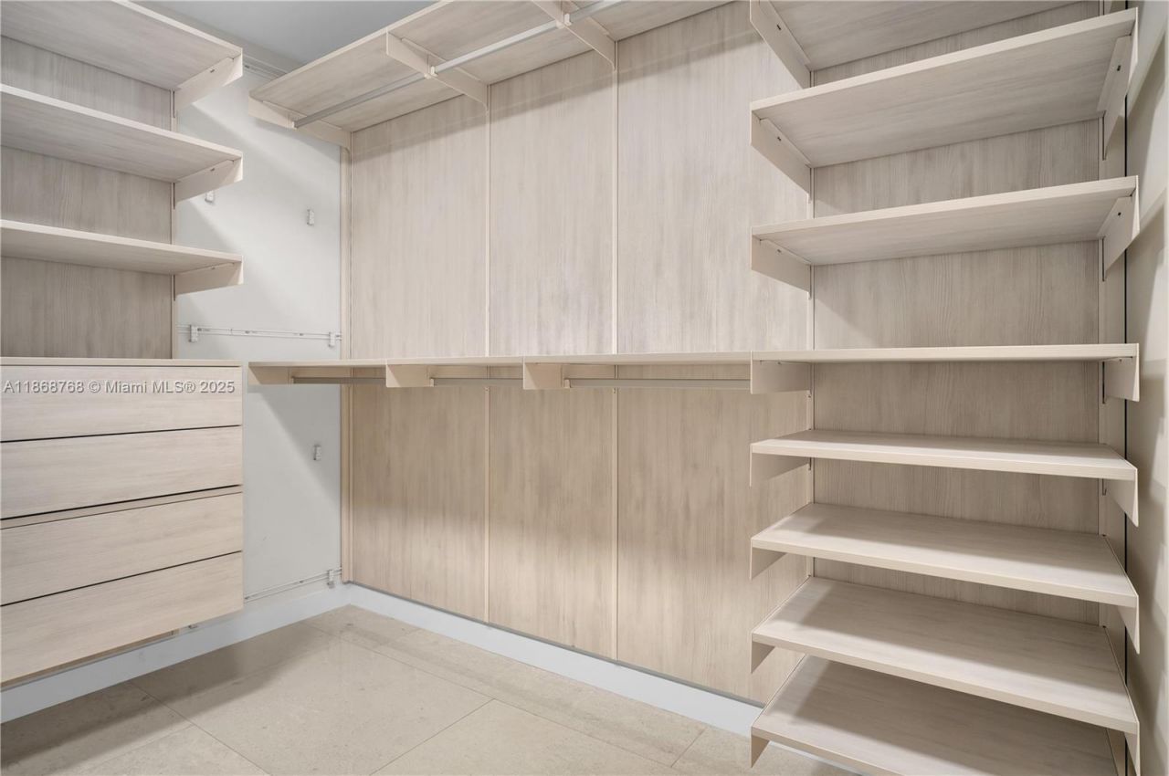 1135 103 St, Unit 505, Bay Harbor Islands, FL 33154 Photo