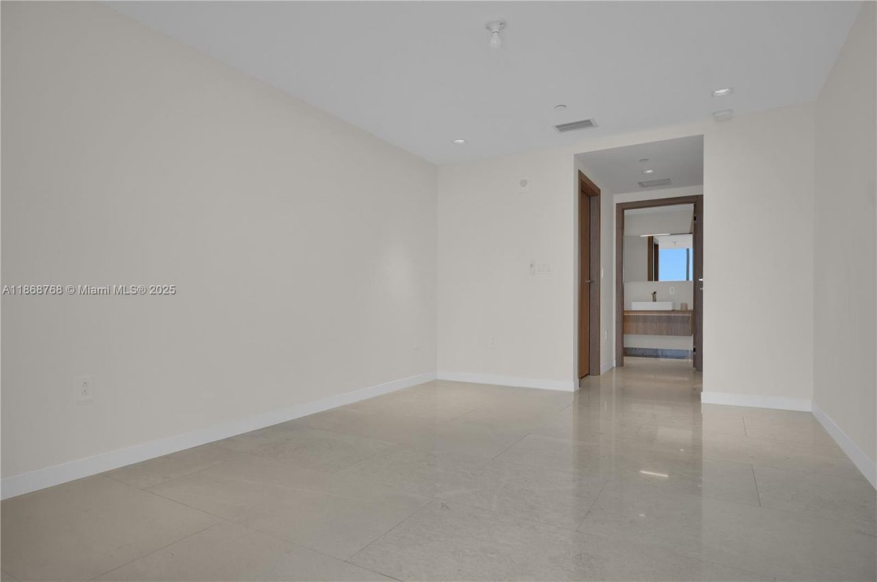 1135 103 St, Unit 505, Bay Harbor Islands, FL 33154 Photo