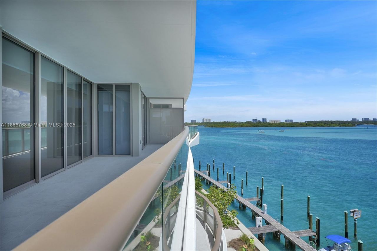 1135 103 St, Unit 505, Bay Harbor Islands, FL 33154 Photo