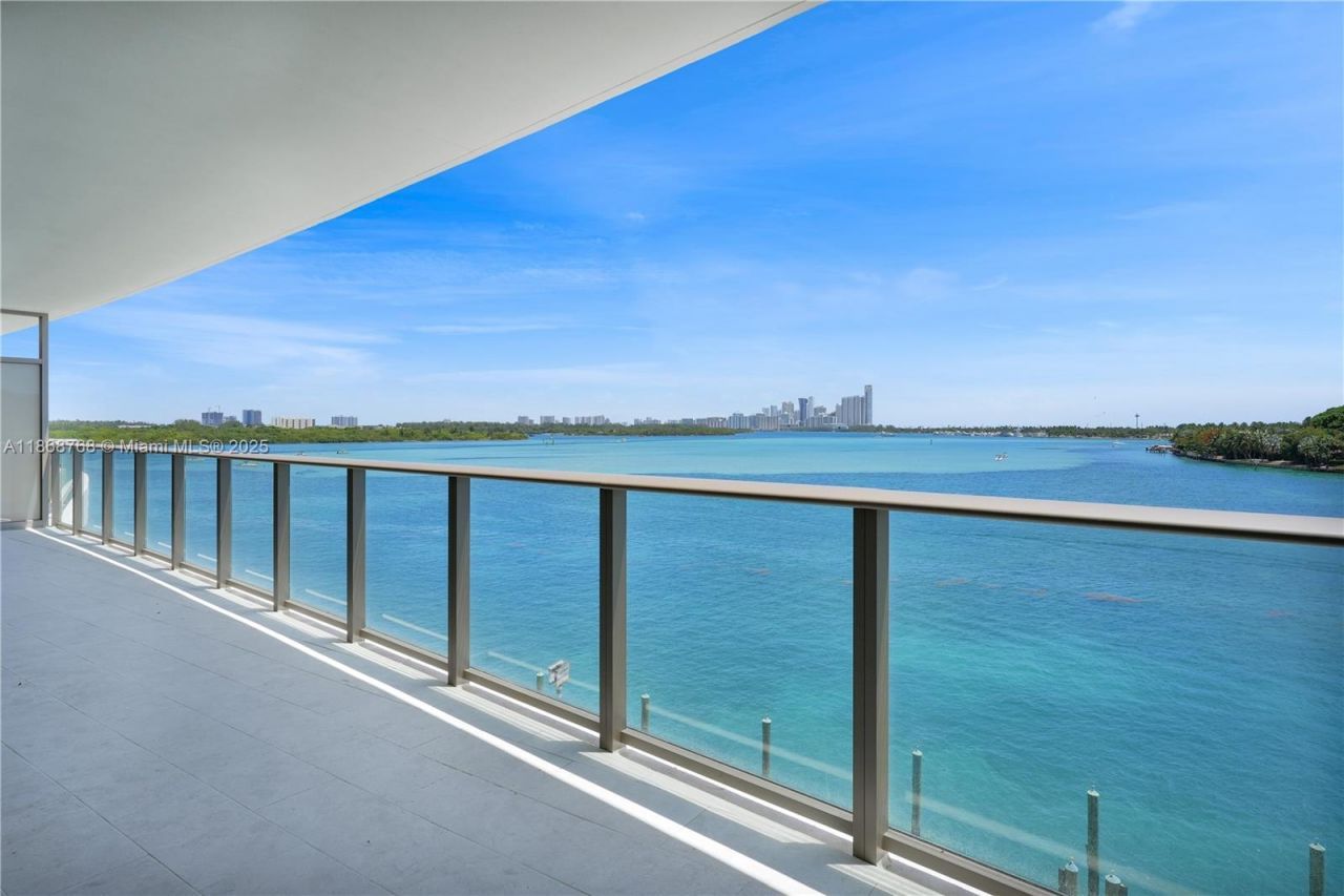 1135 103 St, Unit 505, Bay Harbor Islands, FL 33154 Photo