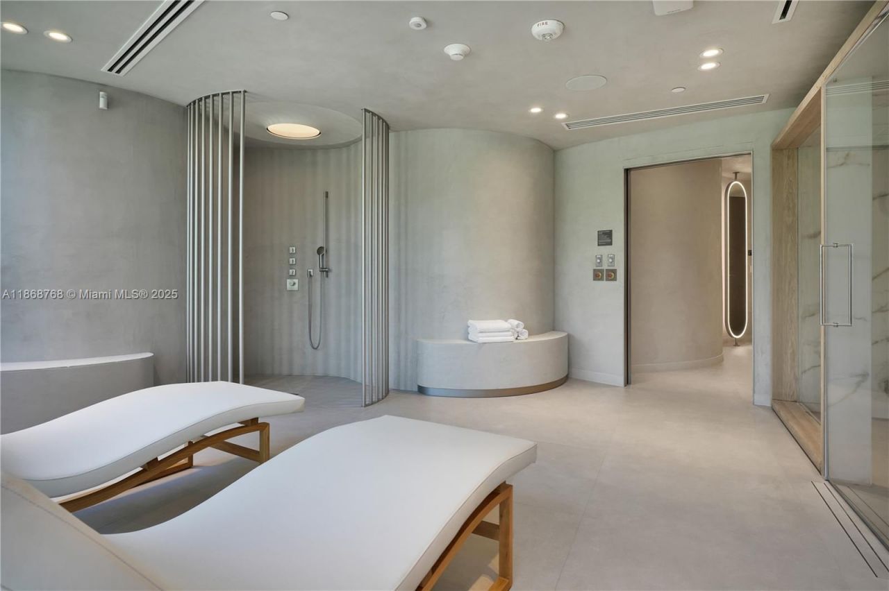 1135 103 St, Unit 505, Bay Harbor Islands, FL 33154 Photo