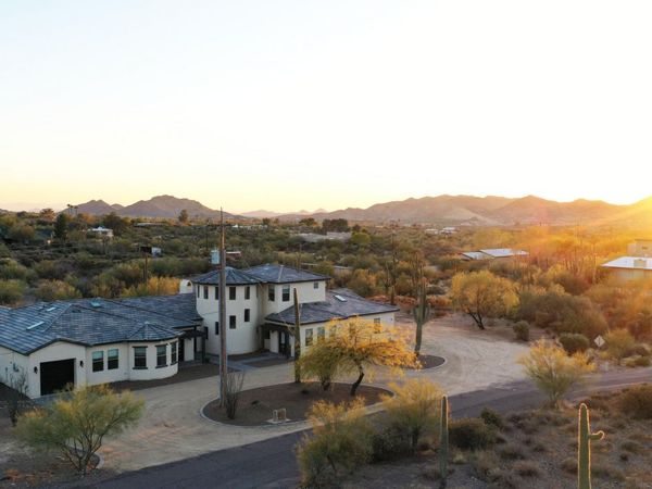 6737 E Rockaway Hills Drive, Cave Creek, AZ 85331