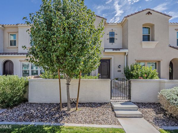 4077 S SABRINA Drive, Unit 70, Chandler, AZ 85248