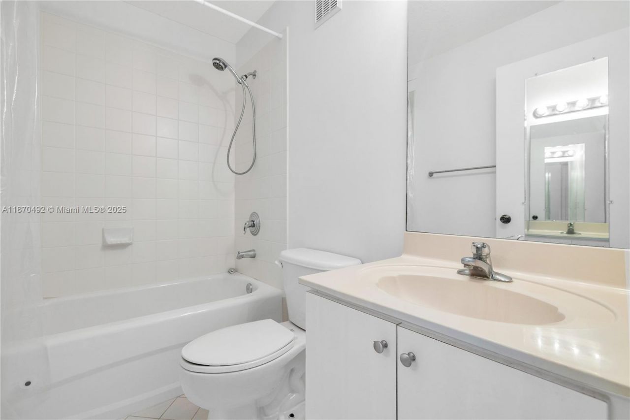 1261 SE 28th Ct, Unit 206, Homestead, FL 33035 Photo