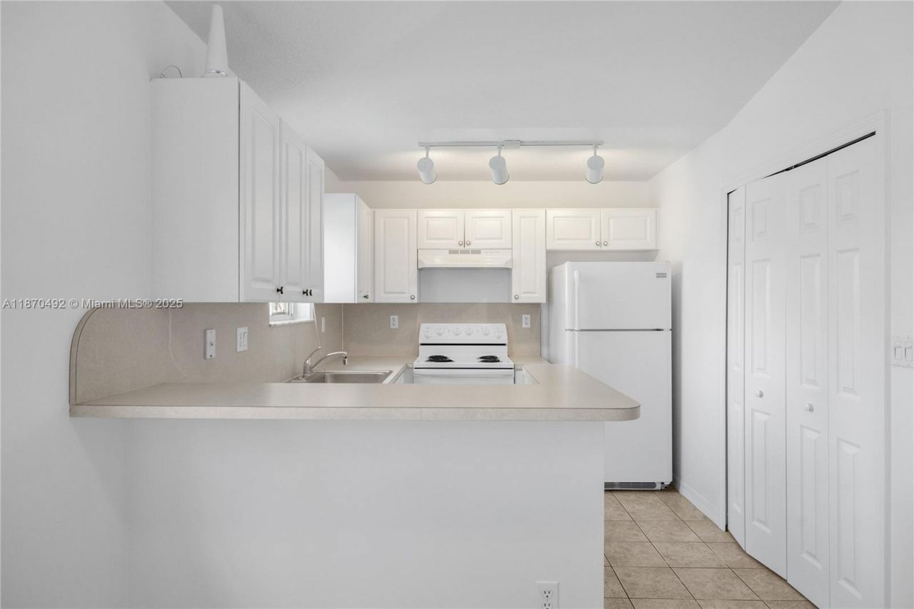 1261 SE 28th Ct, Unit 206, Homestead, FL 33035 Photo