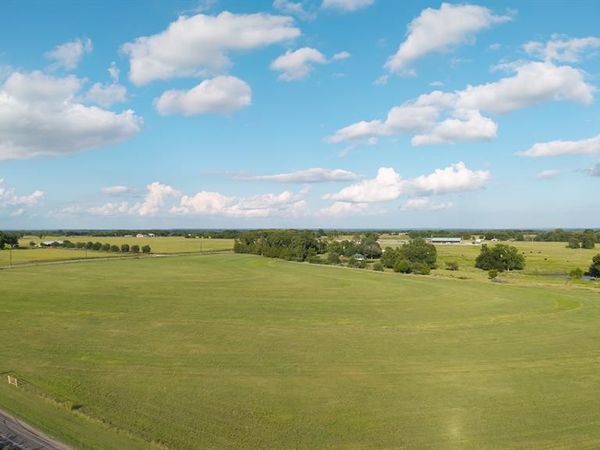 1276 Dixie Road, Whitesboro, TX 76273