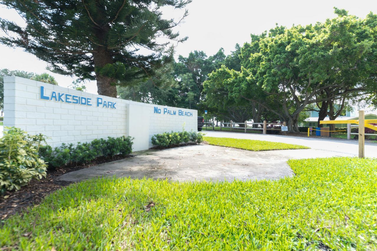 1950 Portage Landing N, North Palm Beach, FL 33408 Photo