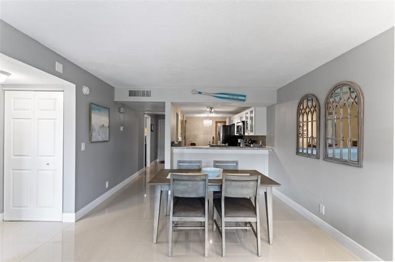 16 Royal Palm Way, Unit 302, Boca Raton, FL 33432 Photo