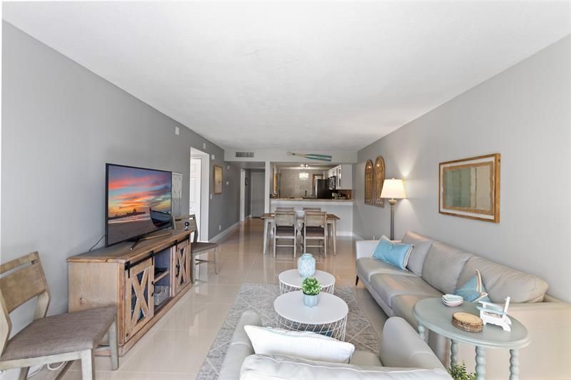 16 Royal Palm Way, Unit 302, Boca Raton, FL 33432 Photo