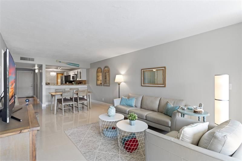 16 Royal Palm Way, Unit 302, Boca Raton, FL 33432 Photo