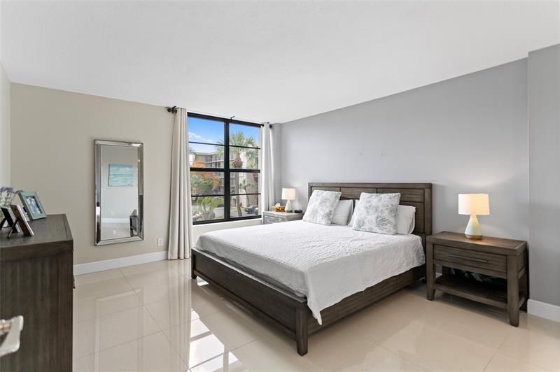 16 Royal Palm Way, Unit 302, Boca Raton, FL 33432 Photo