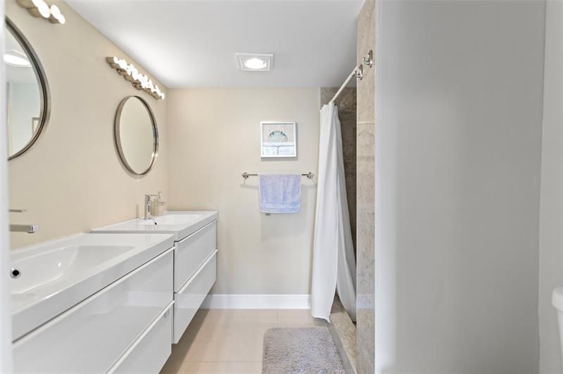 16 Royal Palm Way, Unit 302, Boca Raton, FL 33432 Photo