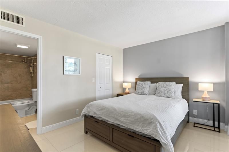 16 Royal Palm Way, Unit 302, Boca Raton, FL 33432 Photo