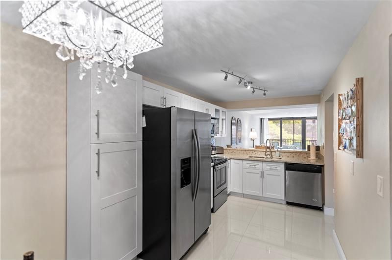 16 Royal Palm Way, Unit 302, Boca Raton, FL 33432 Photo