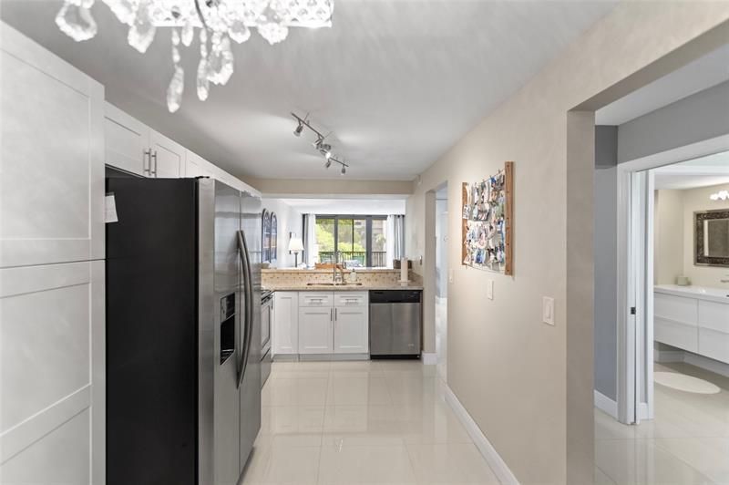 16 Royal Palm Way, Unit 302, Boca Raton, FL 33432 Photo