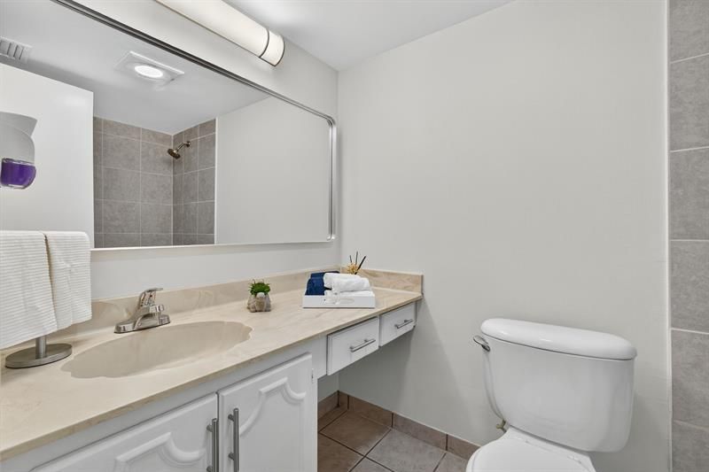 126 Sparrow Dr, Unit 10-B, Royal Palm Beach, FL 33411 Photo