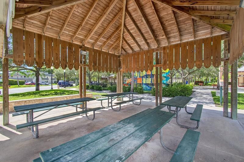 126 Sparrow Dr, Unit 10-B, Royal Palm Beach, FL 33411 Photo