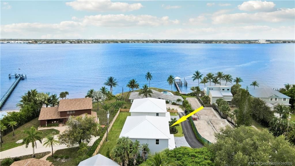 1023 NE Orange Avenue, Jensen Beach, FL 34957 Photo