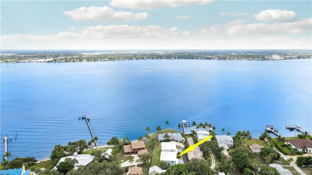 1023 NE Orange Avenue, Jensen Beach, FL 34957 Photo