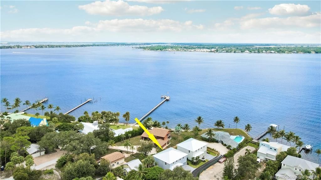 1023 NE Orange Avenue, Jensen Beach, FL 34957 Photo