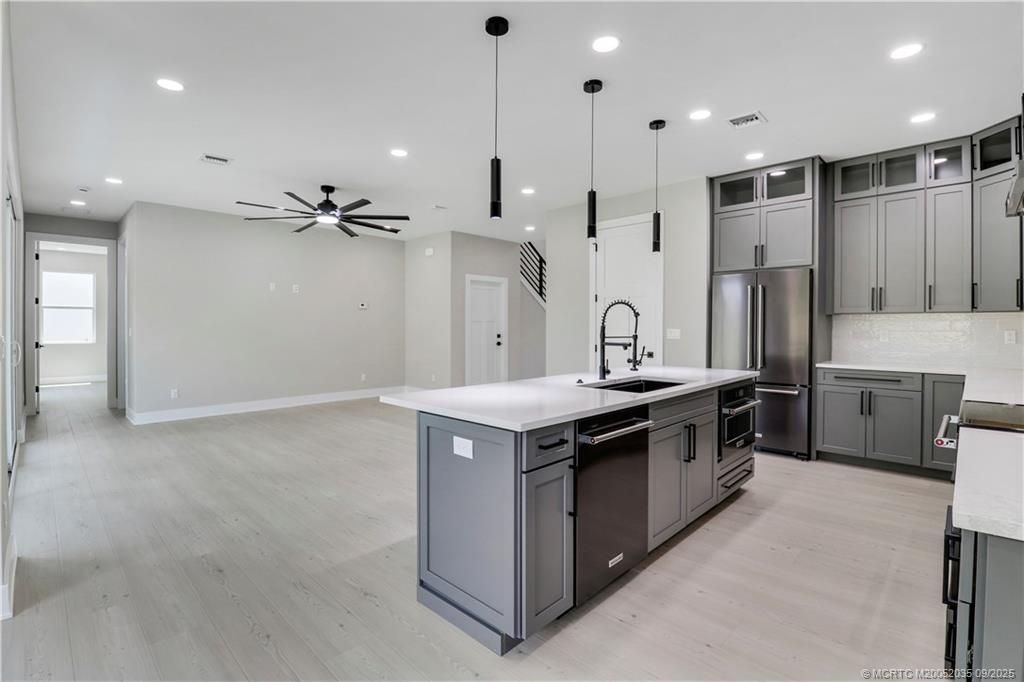 1023 NE Orange Avenue, Jensen Beach, FL 34957 Photo