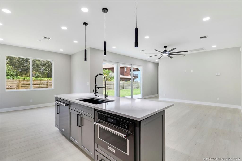 1023 NE Orange Avenue, Jensen Beach, FL 34957 Photo