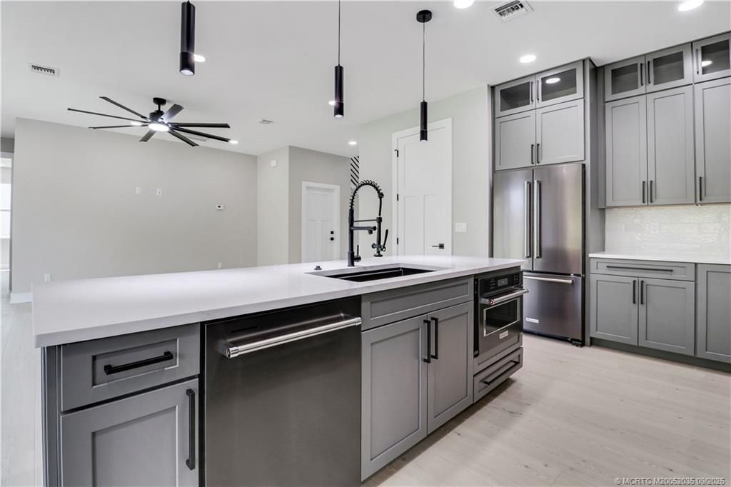 1023 NE Orange Avenue, Jensen Beach, FL 34957 Photo