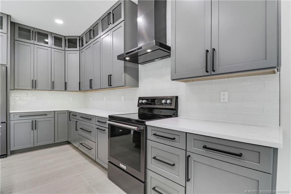 1023 NE Orange Avenue, Jensen Beach, FL 34957 Photo